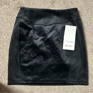 NWT Lululemon Scuba High-Rise Mini Skirt *Velvet